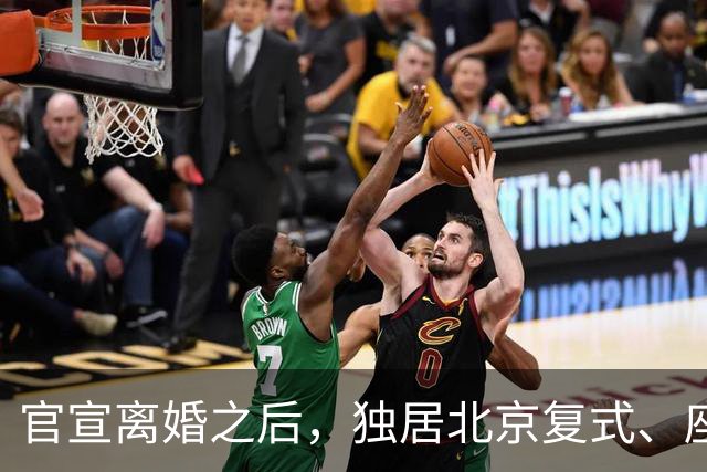 官宣离婚之后，独居北京复式、座驾奔驰大 G 的李小冉，私下日子过得有多惬意